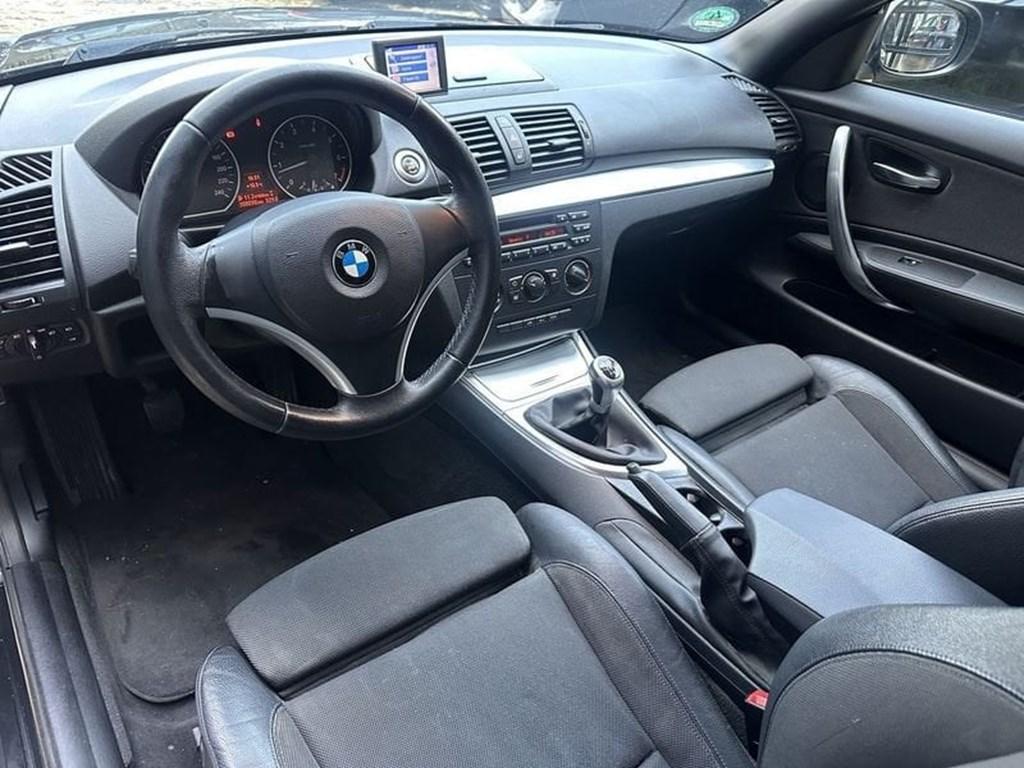 BMW 118 118i Cabrio /Navi/Sportpack/Garantie/LEZ ok/Lage km, Auto's, 1 Reeks, Zwart, Cabriolet, Zwart