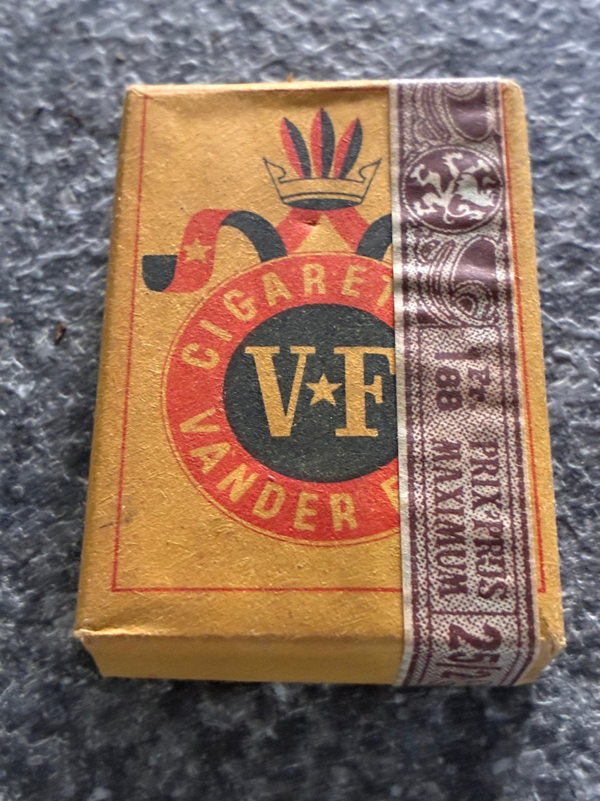 Zeer oud en intact pakje sigaretten (Vander Elst), Ophalen of Verzenden, Zo goed als nieuw, Tabaksdoos of Verpakking