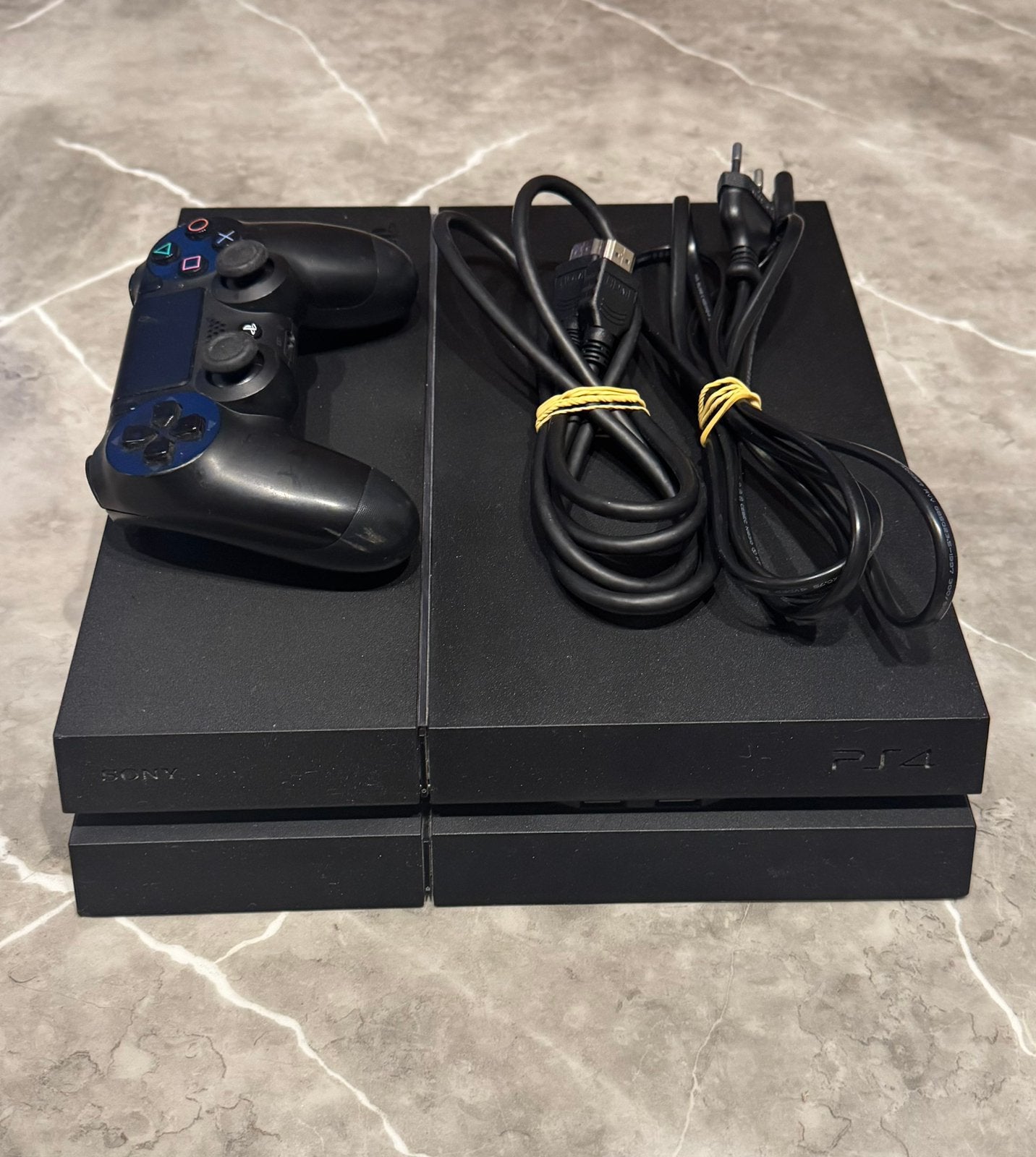 Ps4 500Gb + une manette, Games en Spelcomputers, Spelcomputers | Sony PlayStation 4, Ophalen, 500 GB, Zo goed als nieuw, Met 1 controller