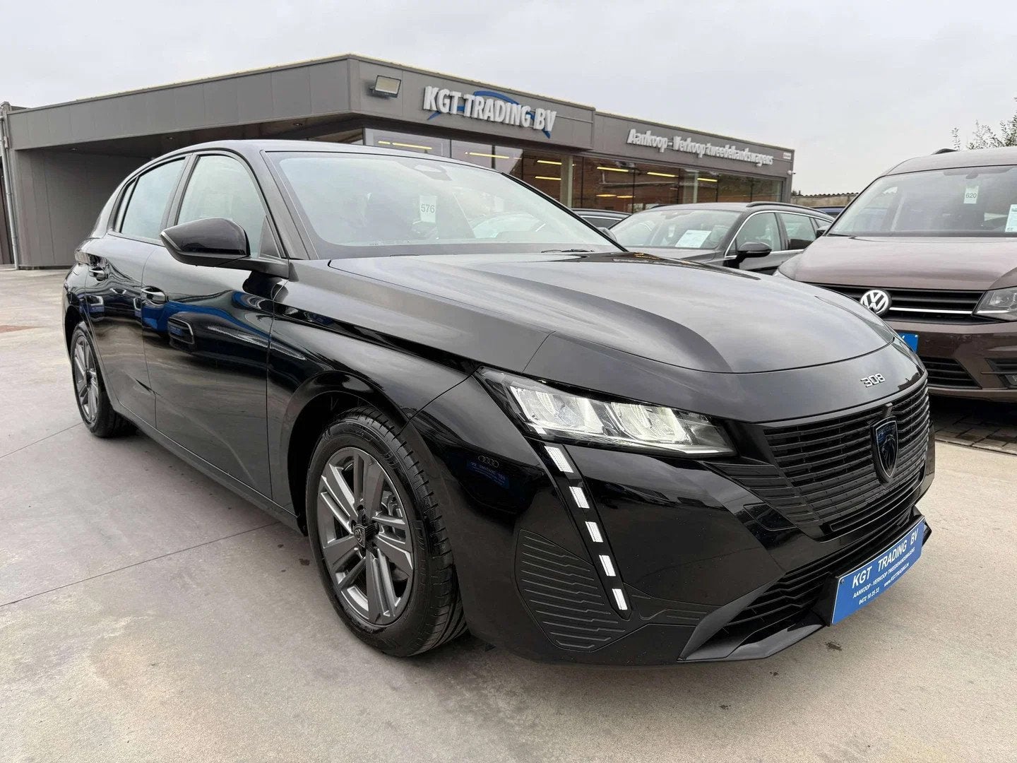 Peugeot 308 1.2i 130PK AUTOMAAT 5-DEURS FULL LED CARPLAY NAV, Auto's, Automaat, Stof, 1199 cc, Zwart