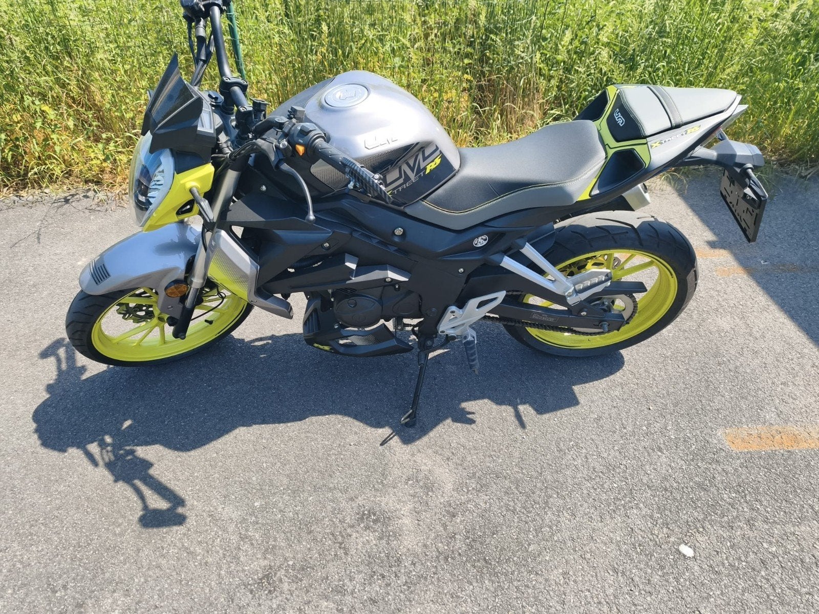 Um x street 125 rs  van 06/2024, Motoren, Motoren | Overige merken, Particulier