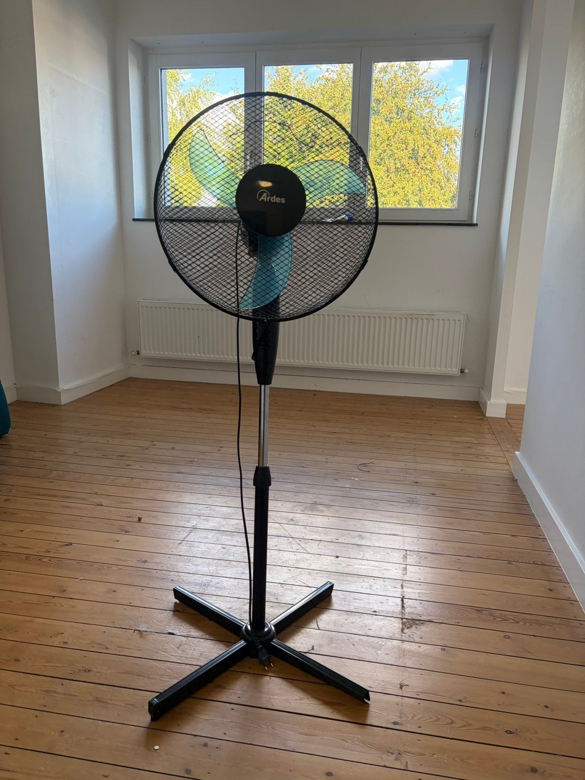 Standing Fan - 10€, Elektronische apparatuur, Ophalen, Zo goed als nieuw