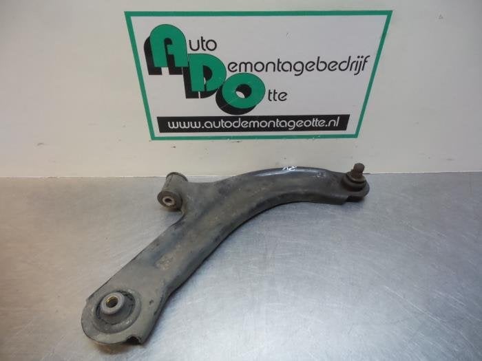 Draagarm rechts-voor van een Renault Clio (Clio 3 06-), Gebruikt, -, Renault, -