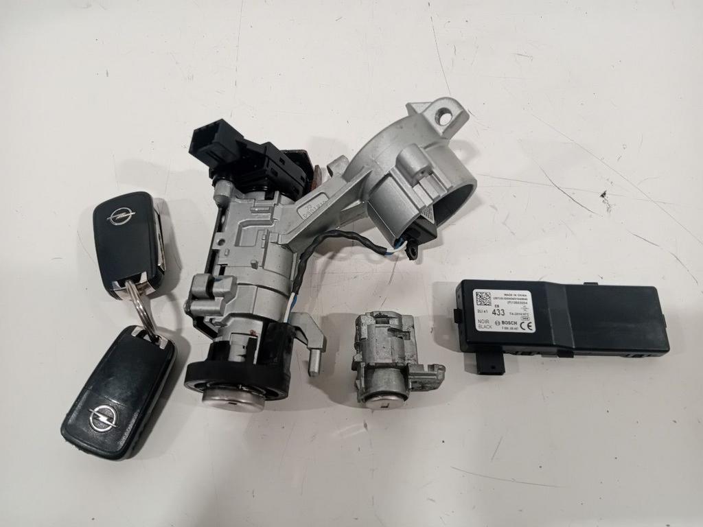 Contactslot + sleutel Opel Corsa, Onderdelen@venauto.nl, Van der Ven Autorecycling B.V., Gebruikt, Ettenseweg 76, 4706 PB Roosendaal, The Netherlands