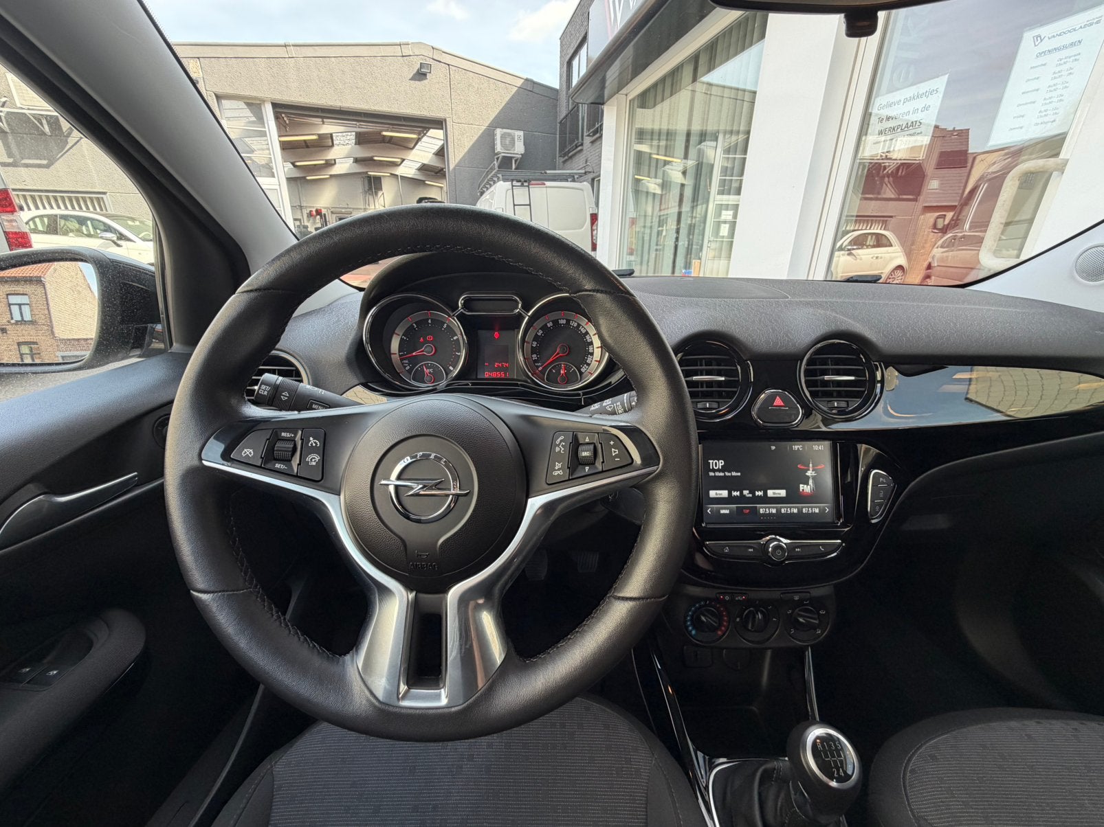 Opel Adam 1.2i AppleCarPlay - Climatisation - PDC, Autos, Opel, https://public.car-pass.be/vhr/0006b452-11bf-49c6-8ceb-49ec063bd3e7