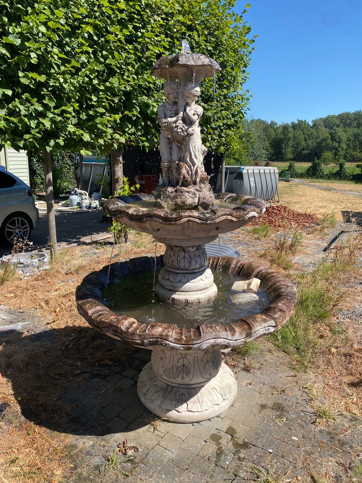 Fontaine en pierre blanche., Enlèvement, Utilisé, Fontaine