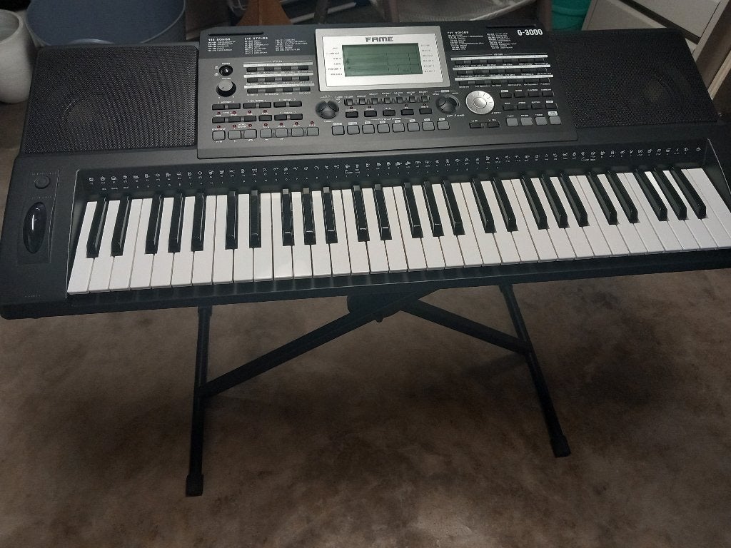 Keyboard piano Fame, Muziek en Instrumenten, 61 toetsen, Zo goed als nieuw, Aanslaggevoelig, Ophalen