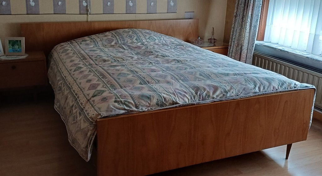 slaapkamer, Huis en Inrichting, Ophalen, Zo goed als nieuw, Tweepersoons, Slaapkamer dateert van jaren 70.