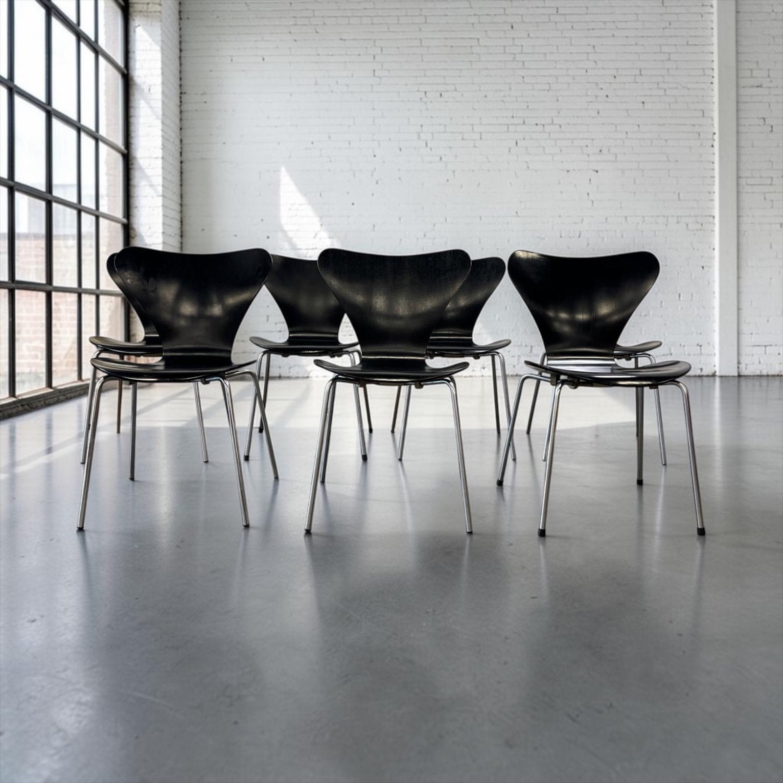 Chaise noire vintage/chaise papillon Fritz Hansen, Antiquités & Art, Enlèvement