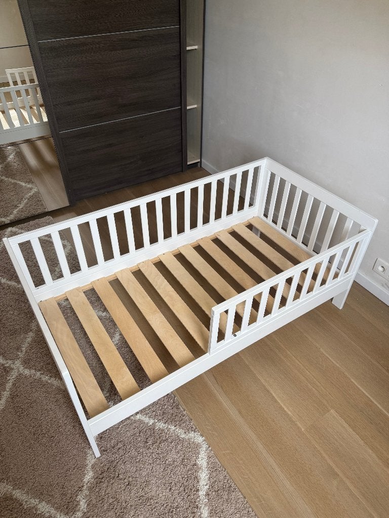 Kinderbed tussenmaat (140x70), Enfants & Bébés, Chambre d'enfant | Lits, Sommier à lattes, 70 à 85 cm, Comme neuf, Enlèvement