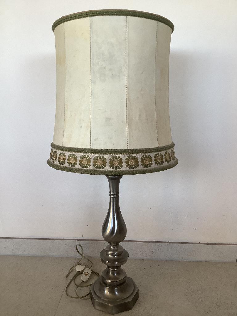 Prachtige Tinnen lamp, Enlèvement