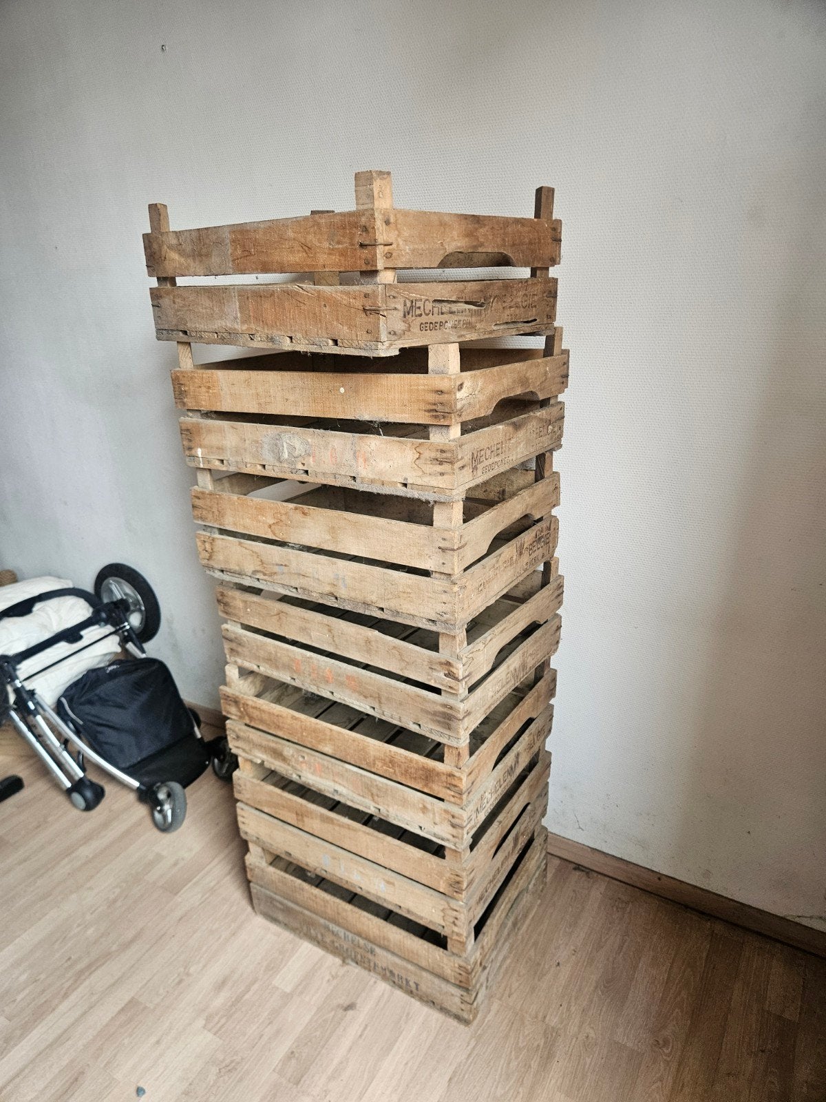Oude houten groentenbakken (Mechelen-België), Ophalen