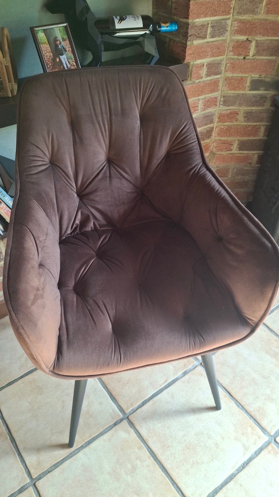 tafel  120 cm doorsnee met 4 donkerbruine stoelen, Ophalen, Rond, Overige houtsoorten
