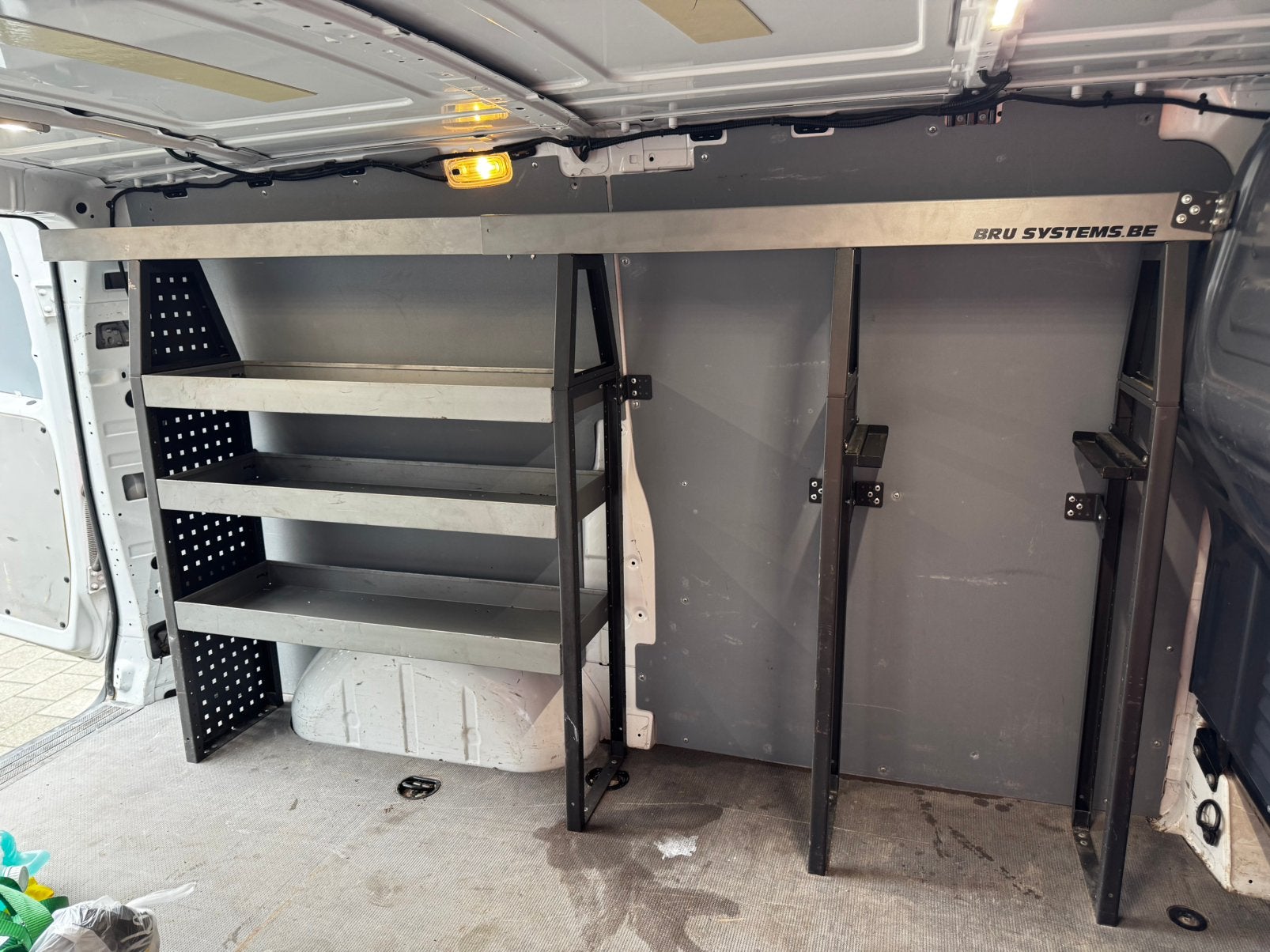 Bru Systems bestelwagen inrichting (edstrom), Ophalen