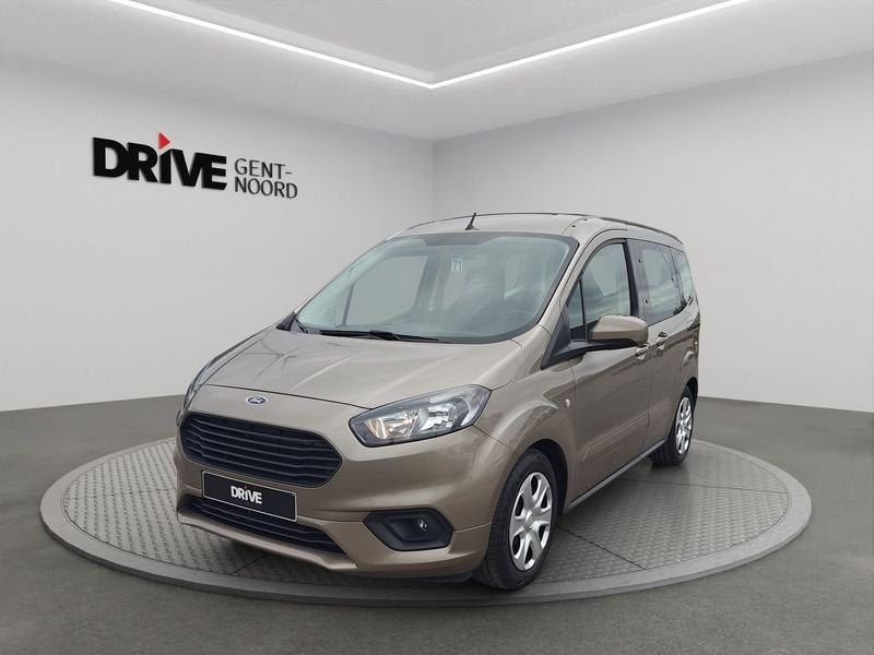 Ford Tourneo Courier, Auto's, Ford, Voorwielaandrijving, Stof, Gebruikt, Zwart