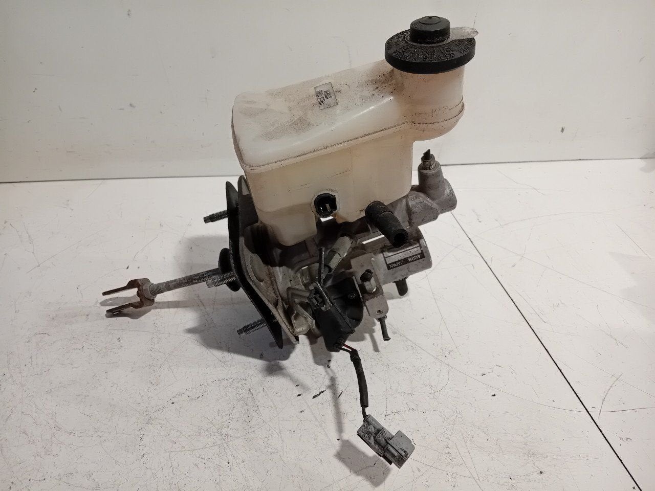 Hoofdrem cylinder Lexus GS, Onderdelen@venauto.nl, Van der Ven Autorecycling B.V., Ettenseweg 76, 4706 PB Roosendaal, The Netherlands