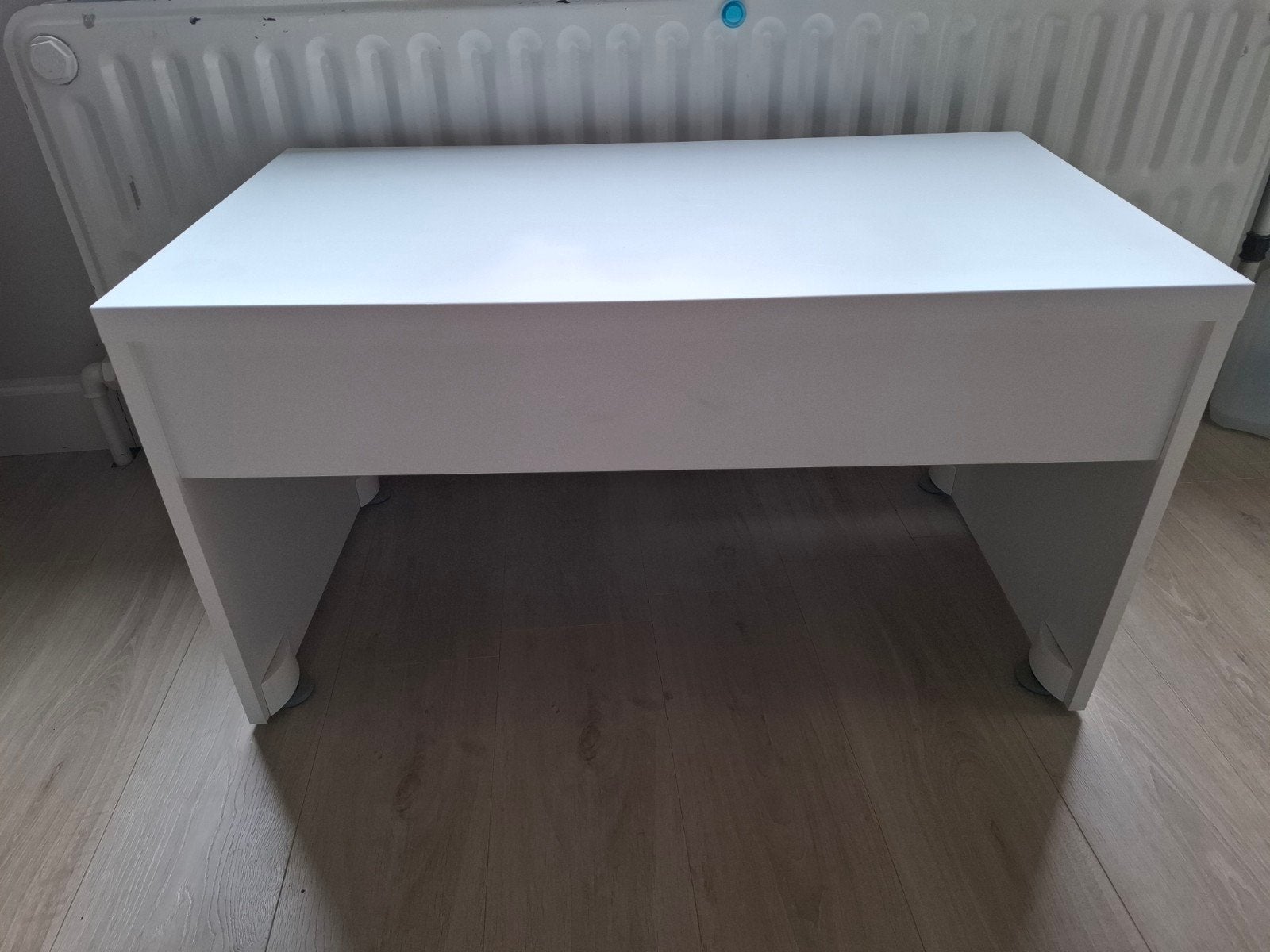 SMASTAD Ikea tafeltje/kist, Maison & Meubles, Enlèvement, Utilisé, IKEA, Blanc