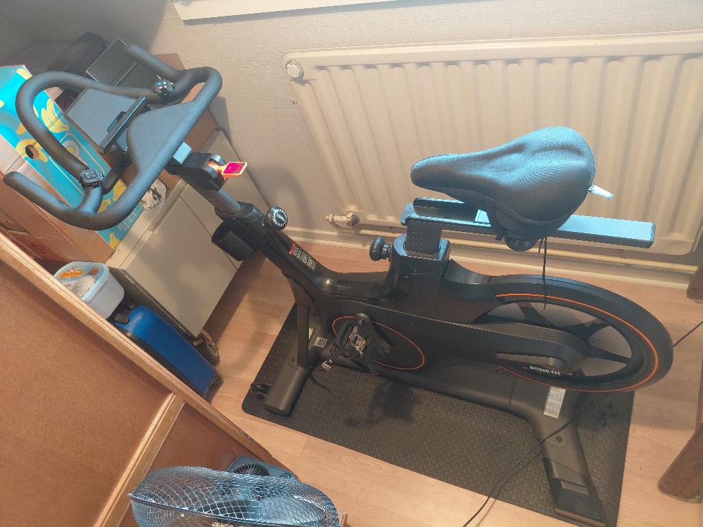 Smart trainer Basic Fit, Ophalen, Overige materialen, Spinningfiets, Zo goed als nieuw