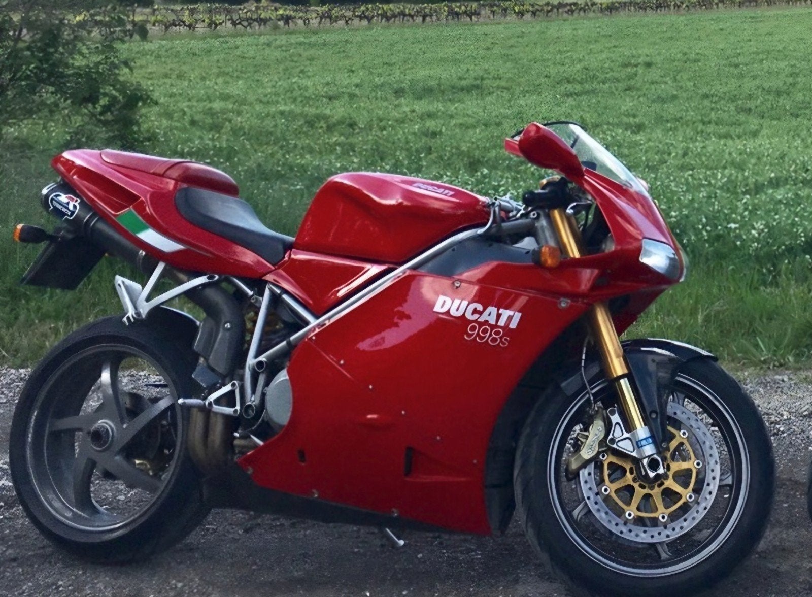 cherche selle passager rouge ducati 998, Motos