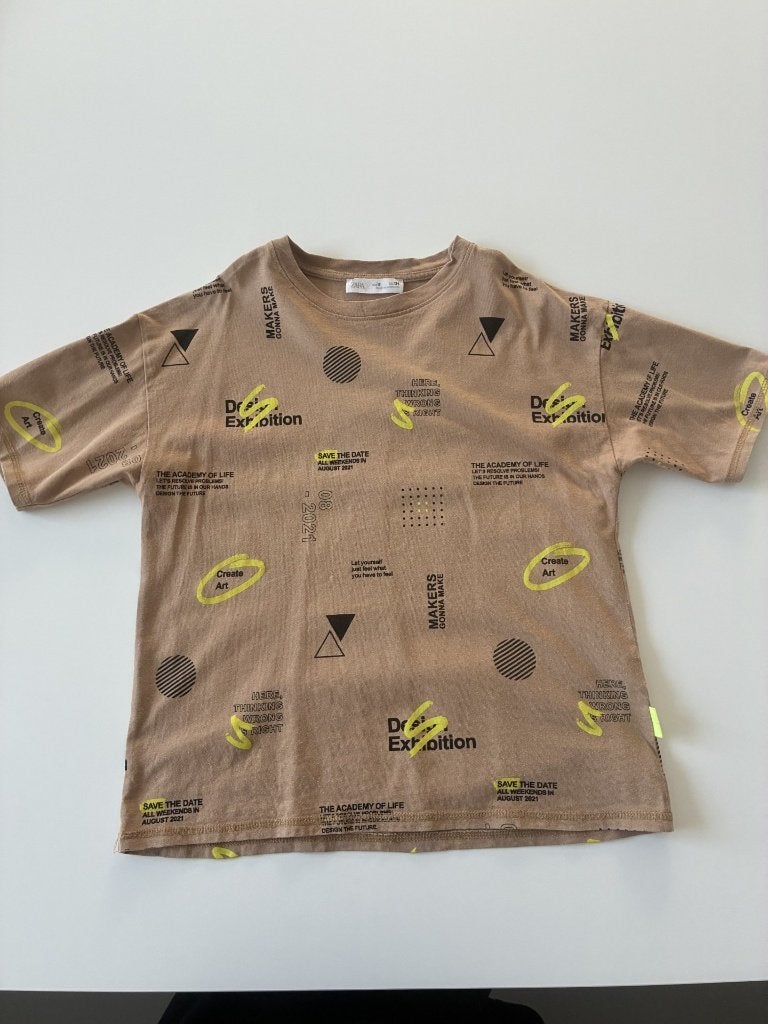 Beige/bruine t-shirt maat 134 van Zara, Kinderen en Baby's, Kinderkleding | Maat 134, Ophalen of Verzenden, Zo goed als nieuw
