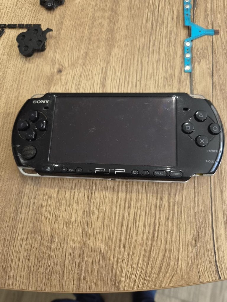 Sony PSP-3004 en parfait état – 6 jeux, Enlèvement, Utilisé