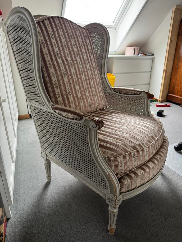 Superbe fauteuil à oreilles style Louis XVI – Cannage impec, 75 à 100 cm, Louis XVI, Enlèvement, Utilisé