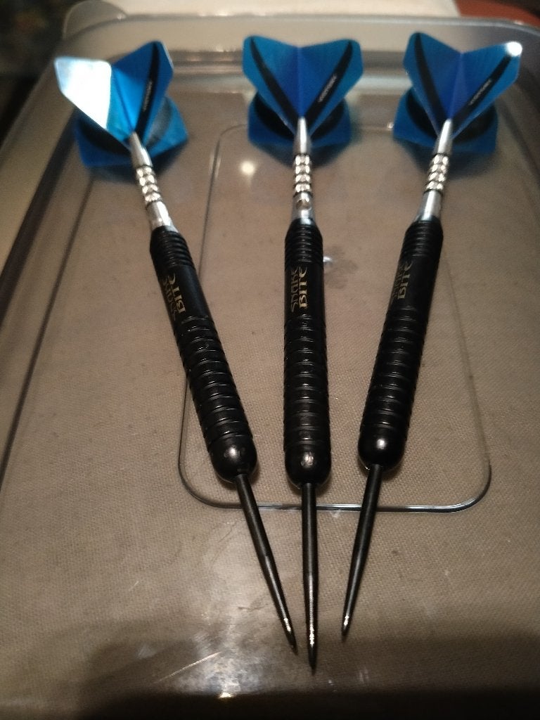 2 sets Darts pijlen, Sport en Fitness, Darts, Ophalen, Zo goed als nieuw, Pijlen