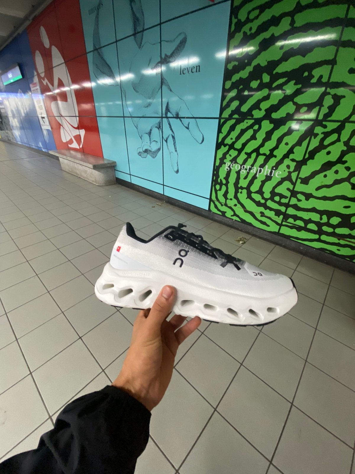 ON cloud  chaussures, Watersport en Boten, Ophalen of Verzenden, Zo goed als nieuw