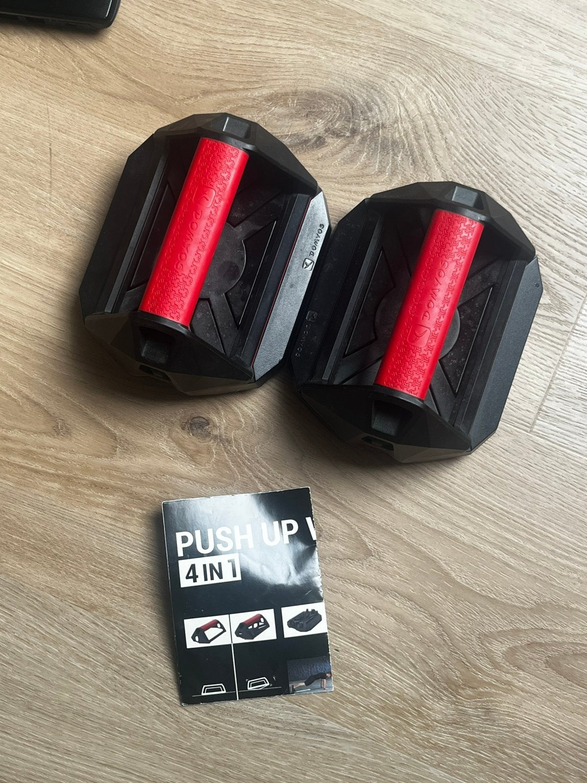 Domyos push up wheel met wieletjes en handleiding, Sport en Fitness, Fitnessmaterialen, Ophalen, Zo goed als nieuw