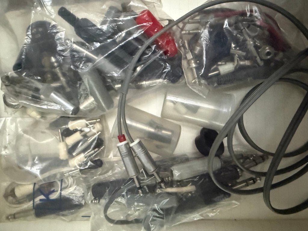Composants électroniques audio et vidéo, lot divers, Antiquités & Art, Curiosités & Brocante, Envoi