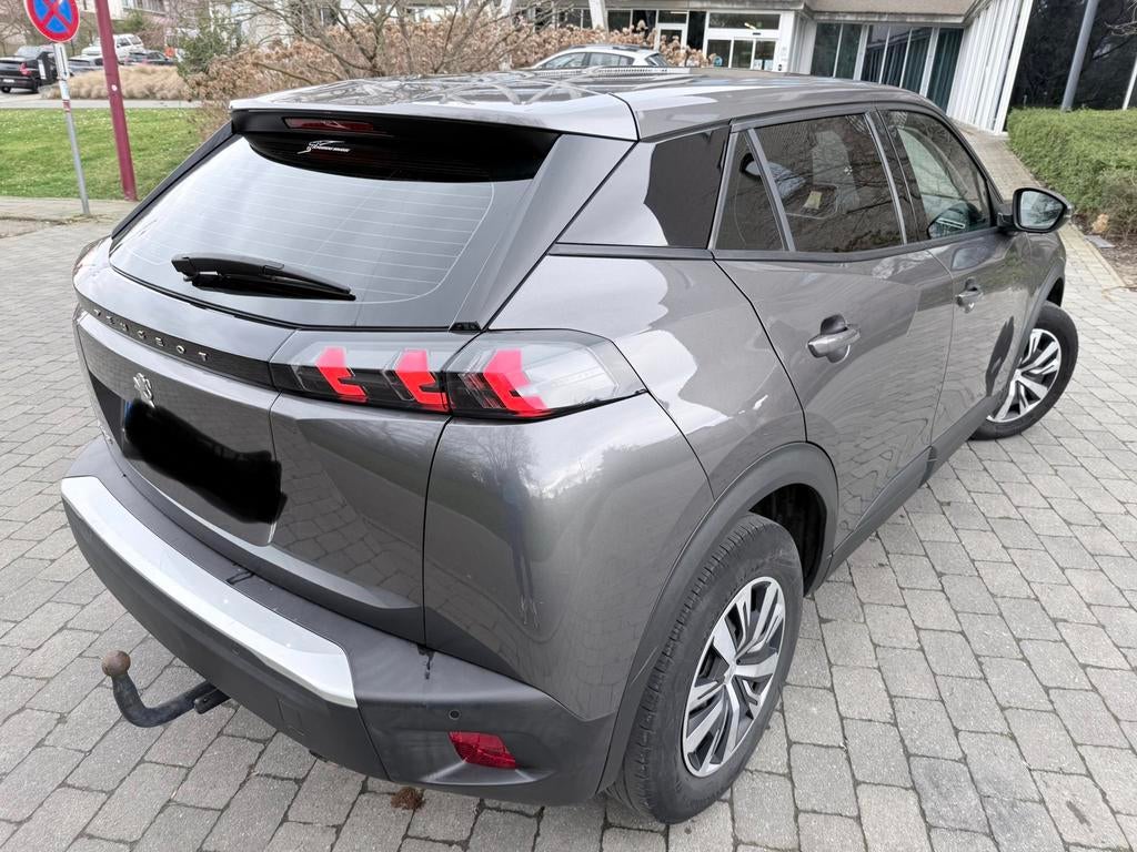 Peugeot 2008 1.5 BlueHDi Allure  90000 km tel 0484718956, Autos, Peugeot, Argent ou Gris, Achat, Euro 6, Entreprise