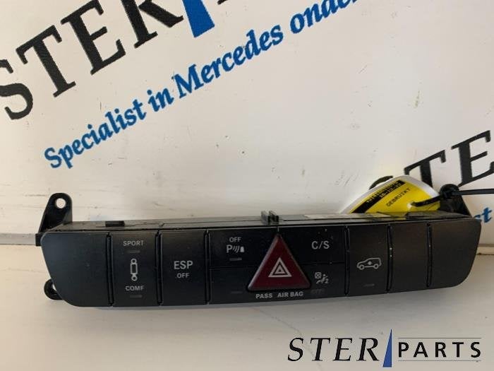 Paniekverlichtings Schakelaar van een Mercedes R-Klasse, Gebruikt, -, Ophalen of Verzenden, -