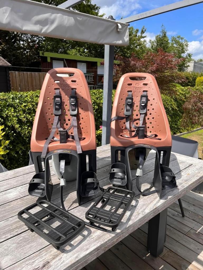 Yepp fietsstoeltje + adapter, Ophalen, Achterzitje, Voetsteuntjes, Yepp (Thule)