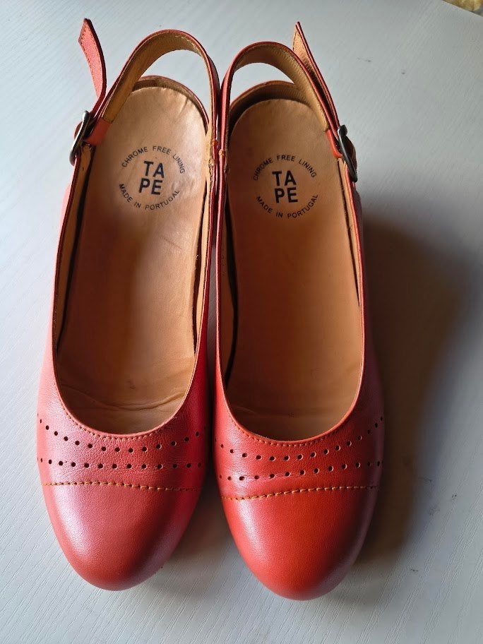 Tapeade Rode Leren Slingback Pumps – Maat 40, Kleding | Dames, Schoenen, Gedragen, Pumps, Rood, Ophalen of Verzenden