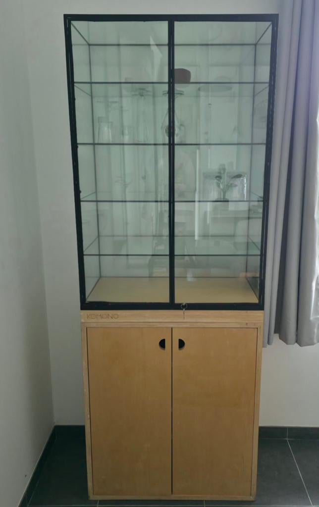 Vitrine + meuble en bois KOMONO, Maison & Meubles, Armoires | Vitrines, Métal, 25 à 50 cm, Comme neuf, 50 à 100 cm