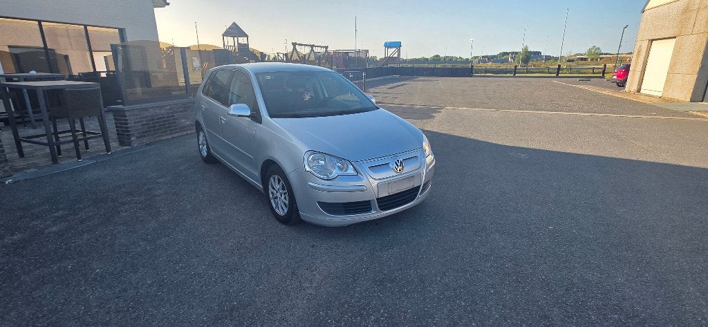 VW Polo 1.4 TDI 90 000 km, Autos, Argent ou Gris, Achat, Entreprise, Boîte manuelle