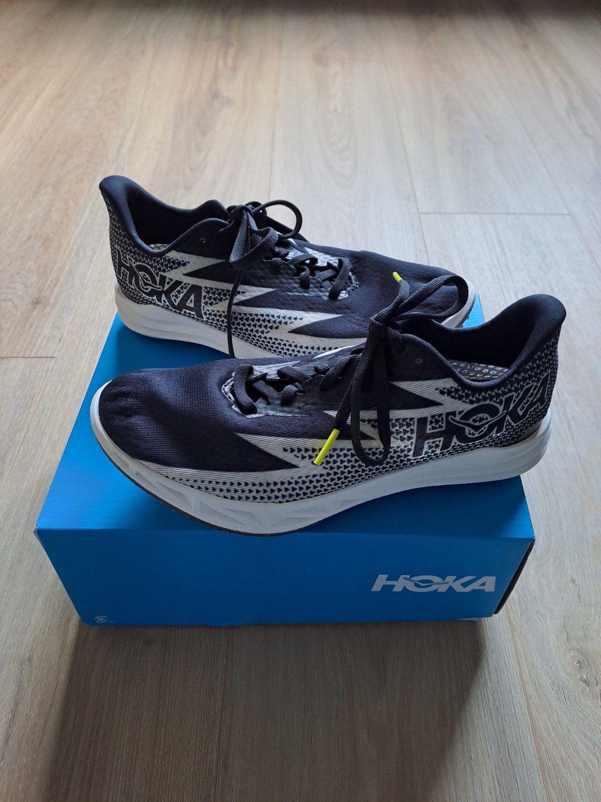 Spikes HOKA pour cross pointure 38, Sports & Fitness, Autres marques, Course à pied, Enlèvement, Utilisé