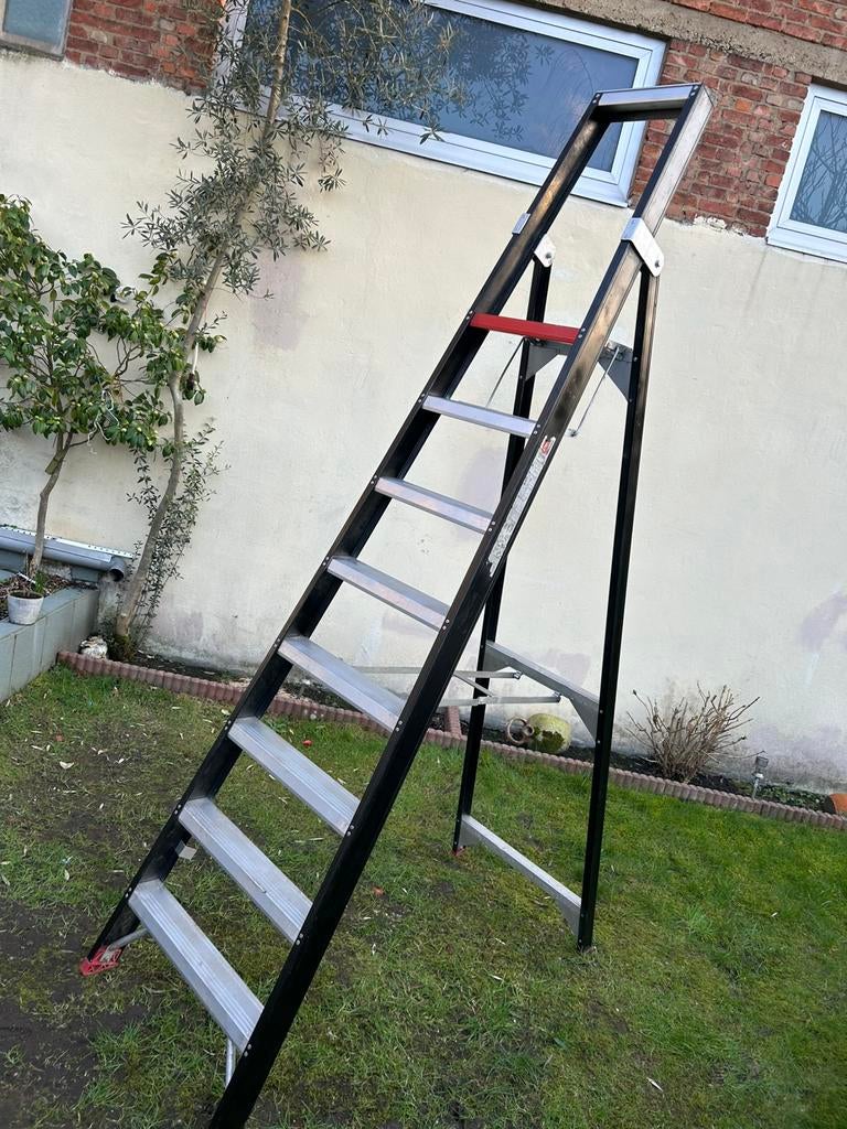 Altrex Taurus ladder  8 treden, Doe-het-zelf en Bouw, Ladders en Trappen, Ophalen, Zo goed als nieuw, Ladder