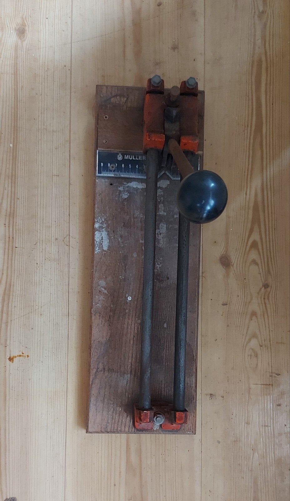 Tegelsnijder, Ophalen