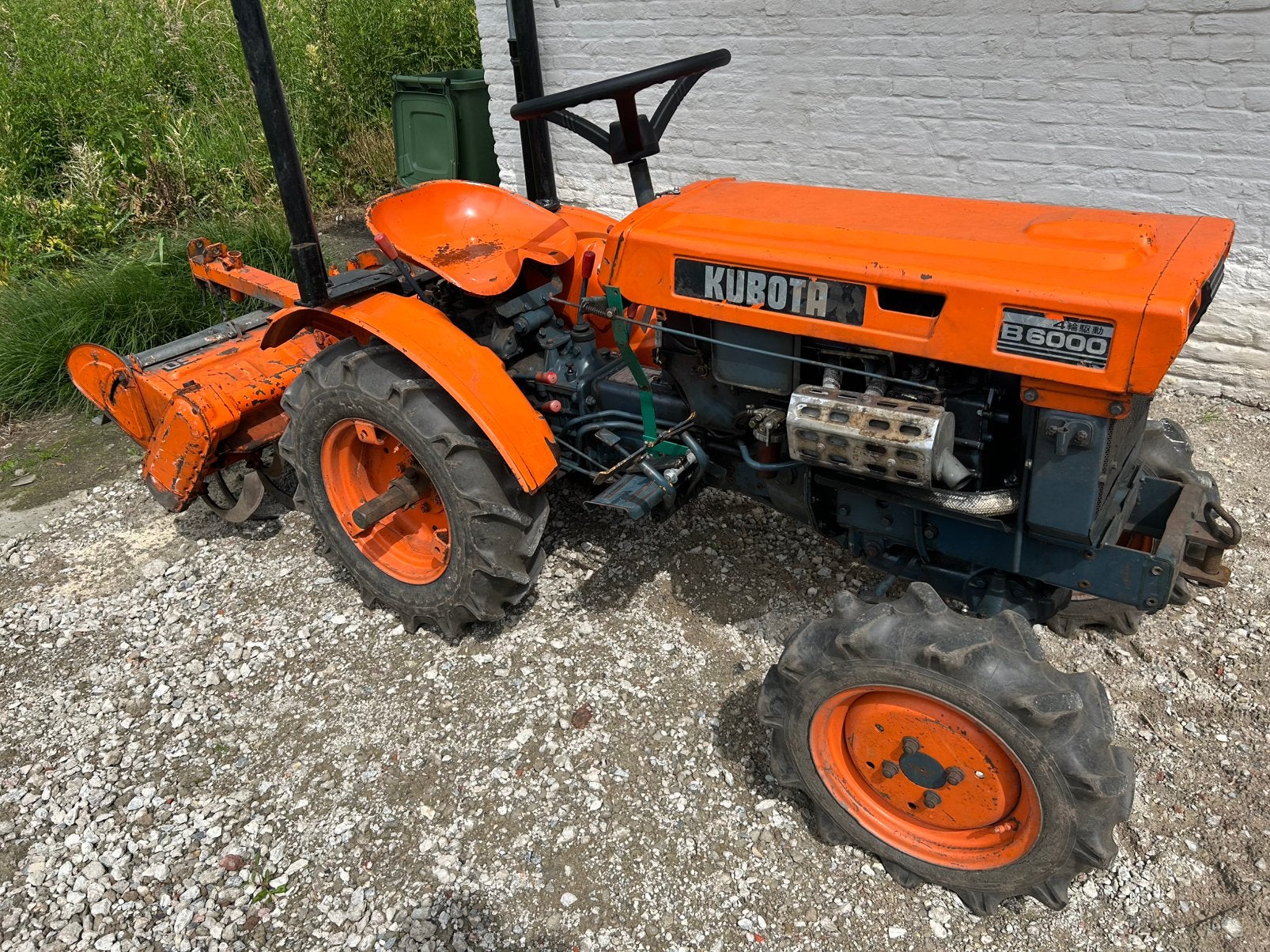 Minitractor kubota B6000 met frees, Enlèvement