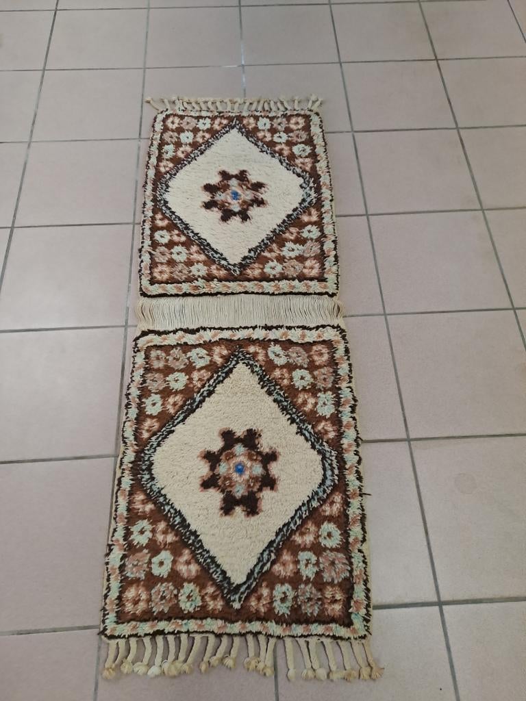 Dubbel Tunesisch wollen tapijtje, Huis en Inrichting, Stoffering | Tapijten en Vloerkleden, Ophalen, Minder dan 50 cm, Gebruikt