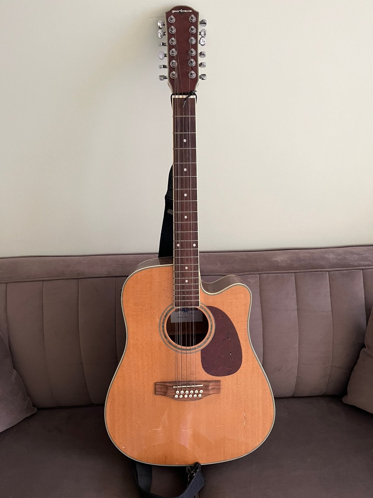 Guitar, Enlèvement, Comme neuf