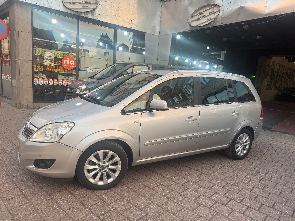 Opel Zafira 1.7 CDTi Eco FLEX Cosmo Euro 6 7 places, Autos, Argent ou Gris, Achat, Euro 6, Entreprise