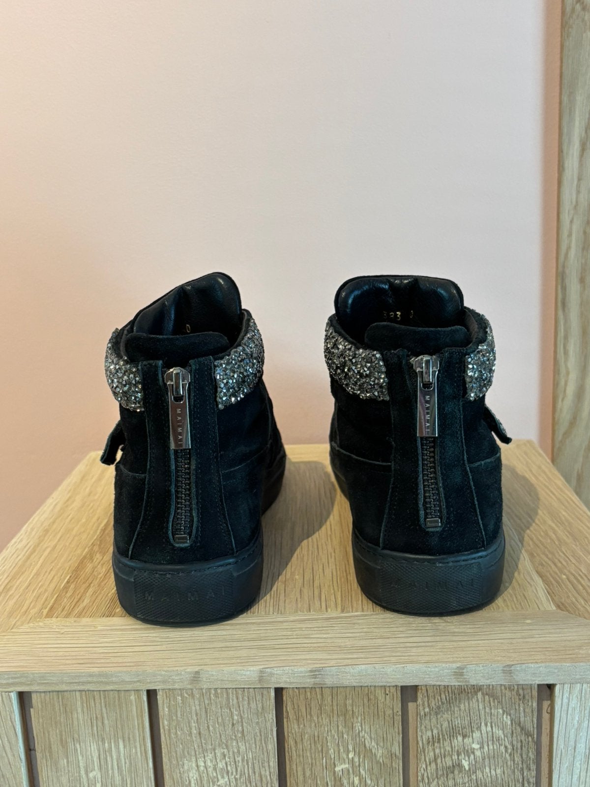 Chaussures 40 (daim noir), Enlèvement, Comme neuf, Boots et Botinnes