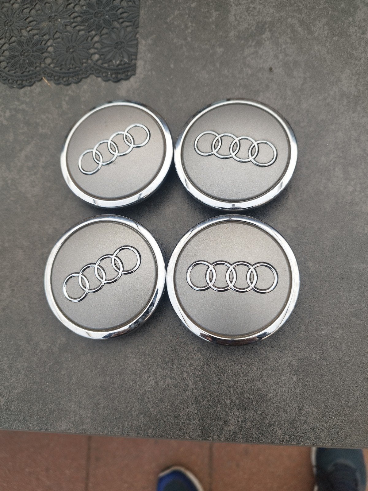 originele Audi wieldeksel/ wieldoppen voor aluminium velgen, Ophalen of Verzenden, Zo goed als nieuw