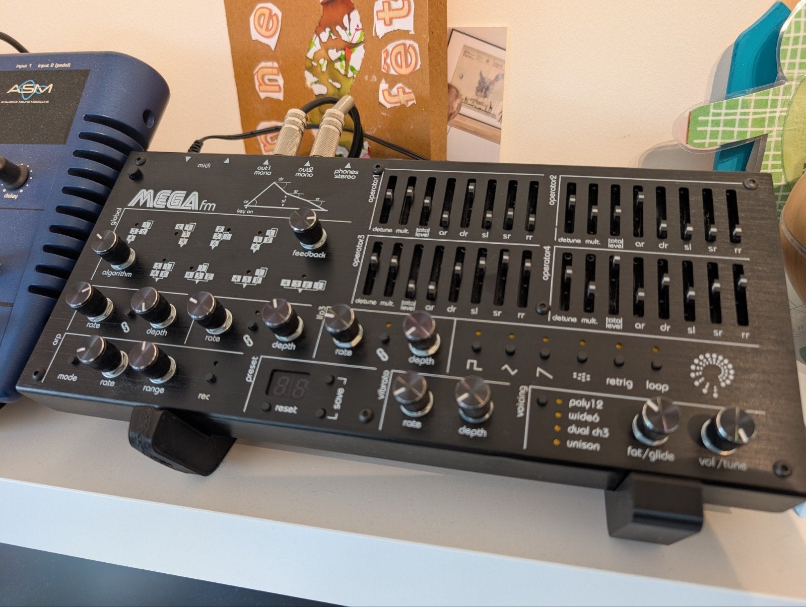 MegaFM mk1, Muziek en Instrumenten, Ophalen of Verzenden, Zo goed als nieuw