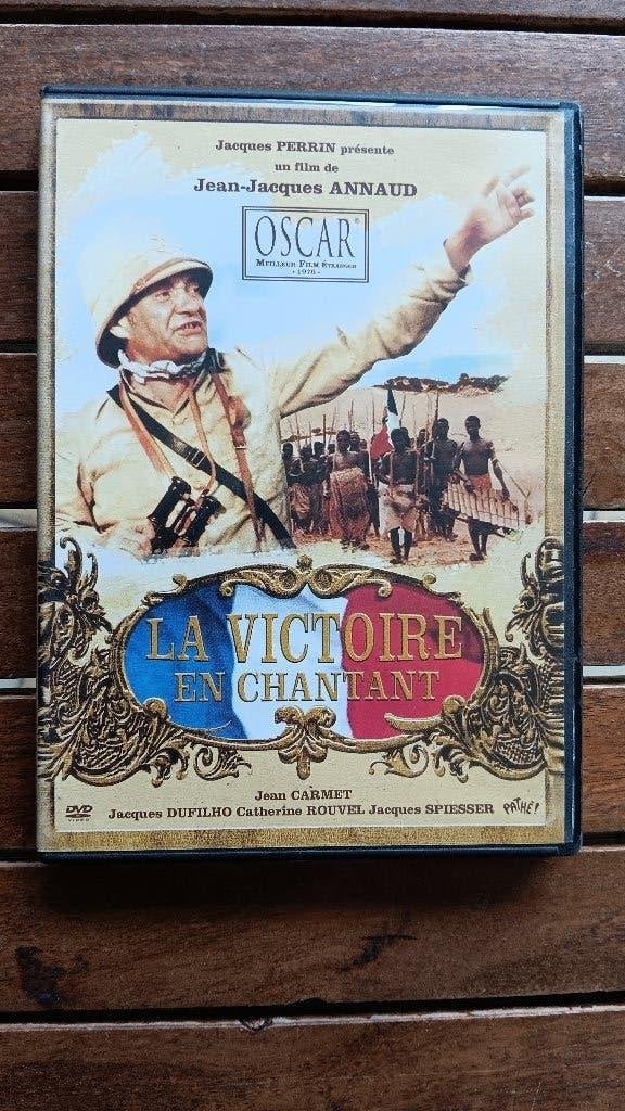 )))   La Victoire en Chantant  //  Jean-Jacques Annaud  (((, Enlèvement ou Envoi, Tous les âges, Français, Comme neuf