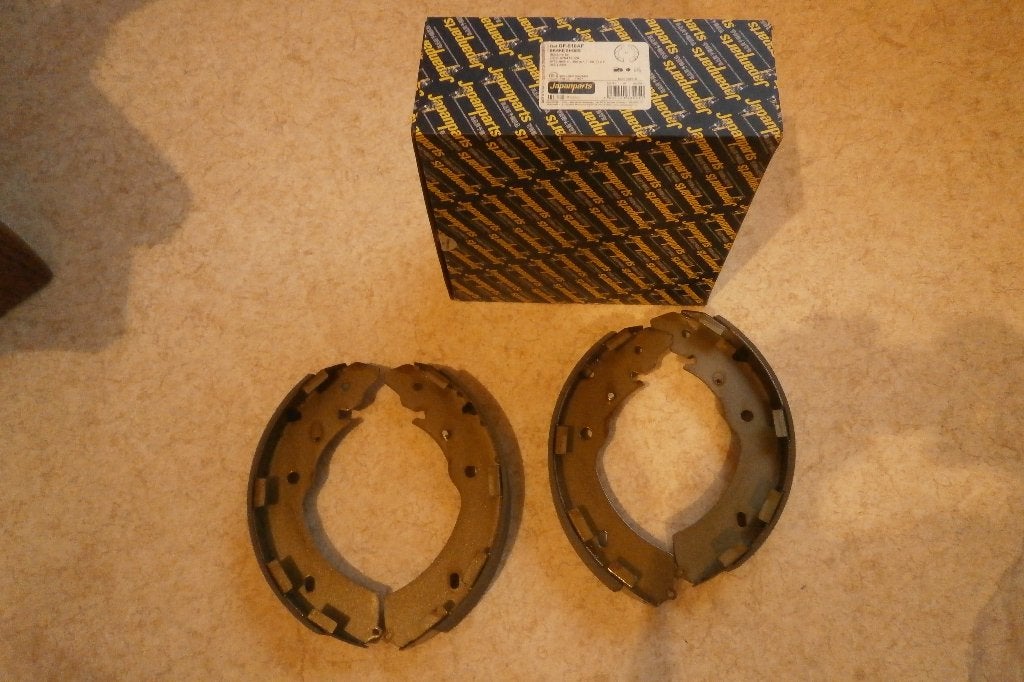 frein arrière (patins) ISUZU D-Max 2 ou Mitsubishi L200, Enlèvement, Mitsubishi