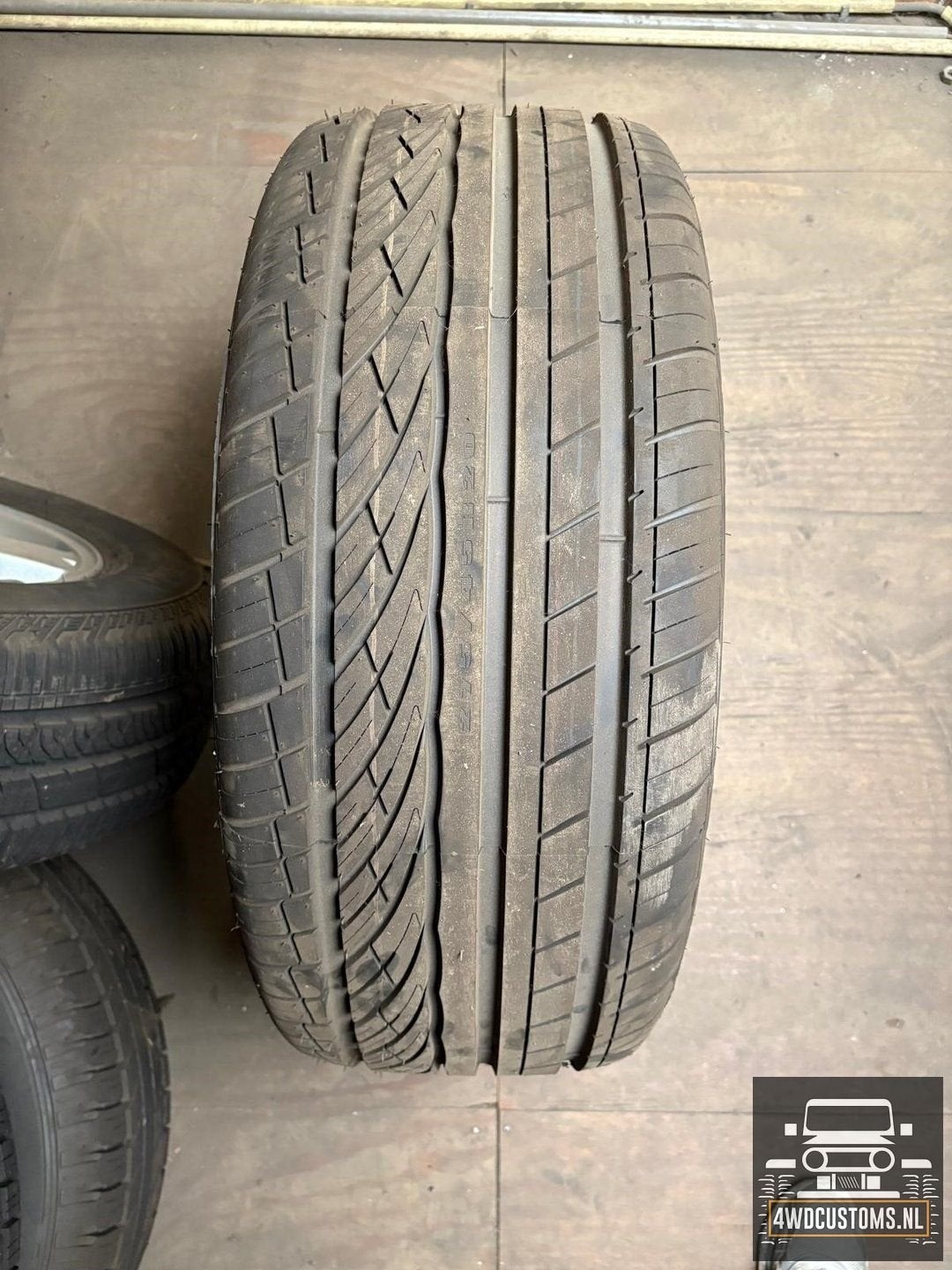banden vigorous 275/45r20  nieuwstaat  set 4 stuks € 340, Pneus et Jantes, -, Véhicule de tourisme, -