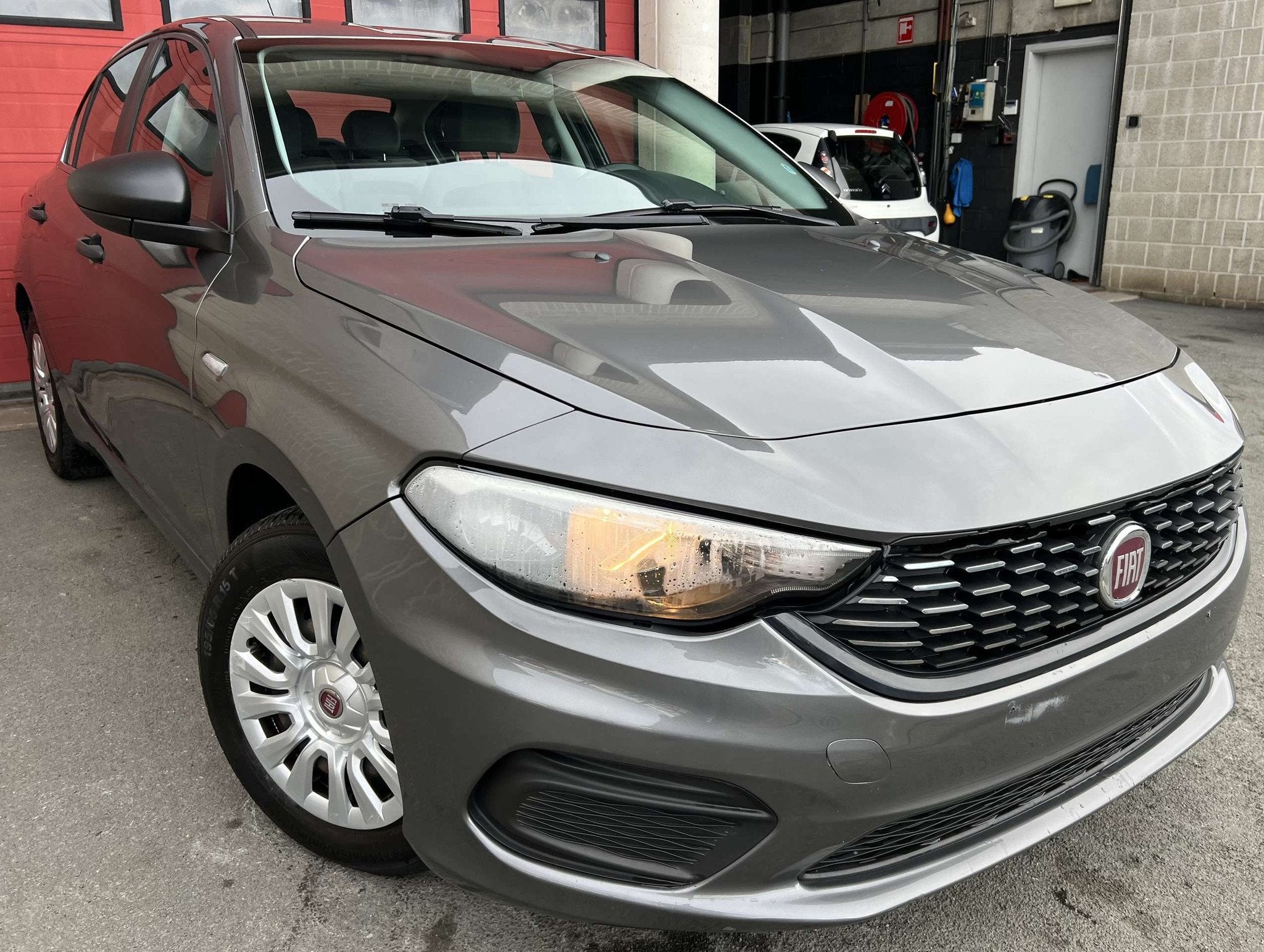 Fiat Tipo 1.4i Easy + CLIM + CAR-PASS (bj 2018), Auto's, Fiat, 4 deurs, Gebruikt, Euro 6, 4 cilinders